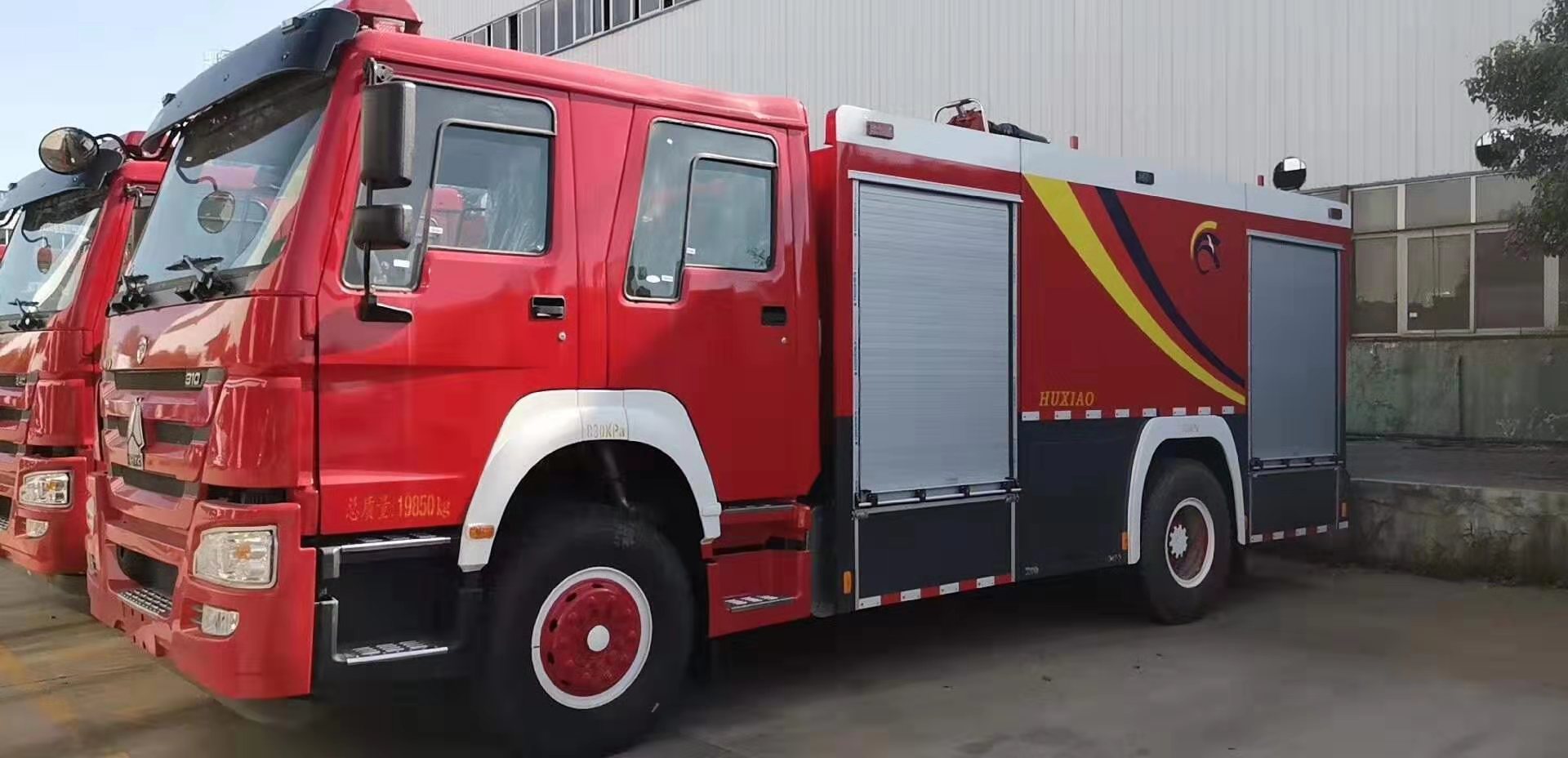 內蒙發(fā)電采購重汽單橋8噸泡沫消防車已經(jīng)順